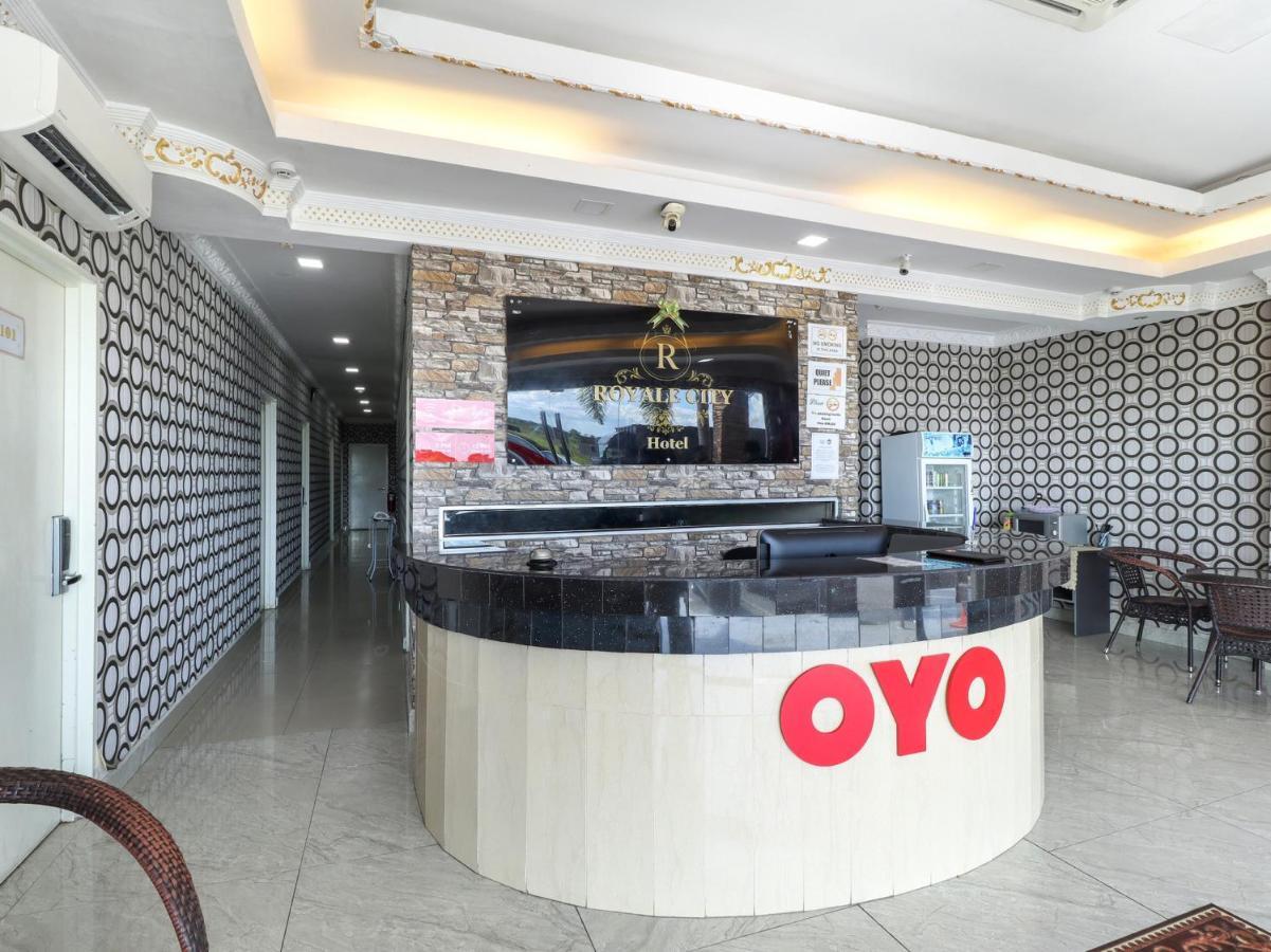 Oyo89665皇家城市酒店 雪邦 外观 照片